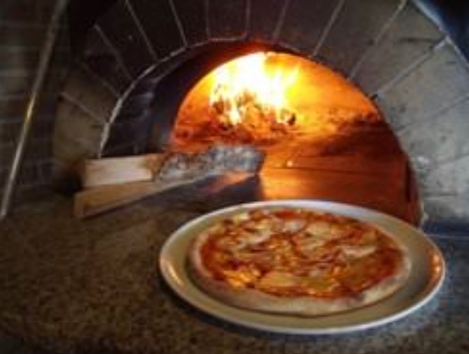 ［写真提供：AQUA Pizza さん］