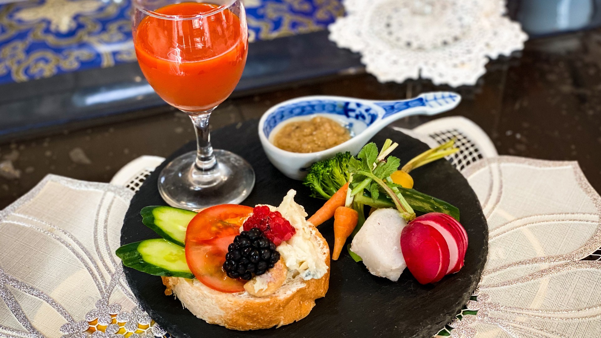 【厚木市】次々と出てくる創作料理で心もお腹も大満足！シメは自分で石臼で挽くコーヒー